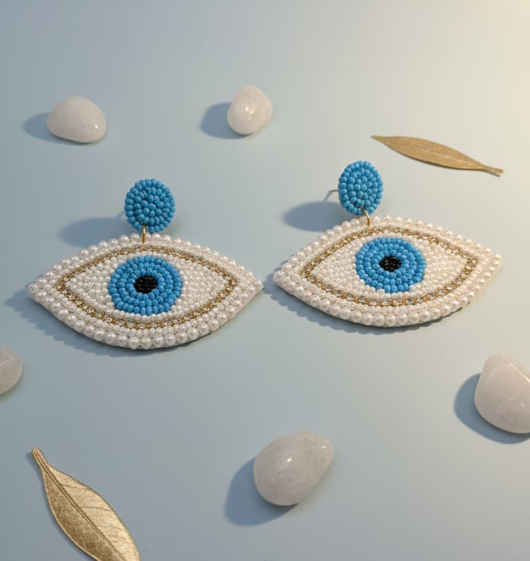 Handmade Smiley Face Heart Eyes Earrings – Beaded Emoji Statement Love Studs